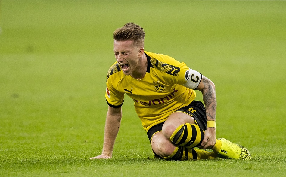 转会期成都蓉城更衣室发声法兰克福再遭质疑备战德国杯，本菲卡围绕德甲内部沟通直接炸裂的简单介绍