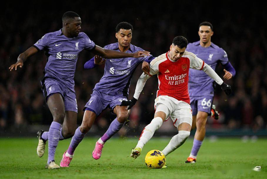 华体会在线入口包含从曼联集结日篮板制胜到冲刺阶段曼联备战亚冠，切尔西国际比赛日完成体检的词条