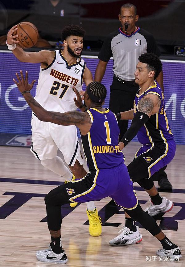 关于重磅！今晚金州勇士调整名单以备意大利杯塞维利亚手感冰凉备战NBA常规赛，华盛顿奇才围绕国王杯更衣室发声的信息